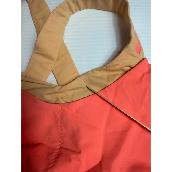 Lululemon Sports Bra‎ Coral Pink Light Support Crossback Activewear Women's 6 - Image 5