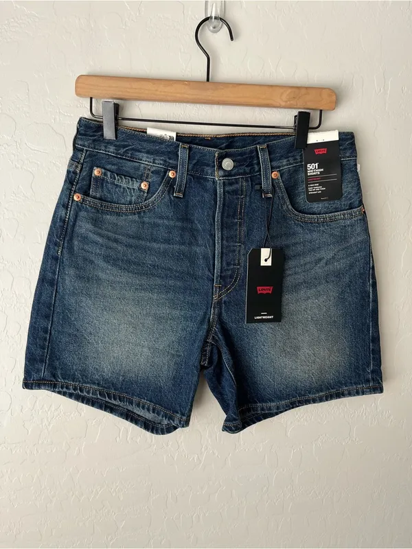 Levi’s 501 mid thigh Jean shorts 28 NEW - Image 6