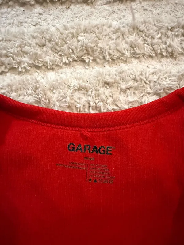 Red Garage V-Neck Crop Top - Image 3