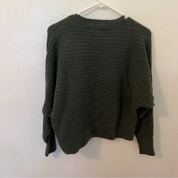 Pink Rose Women's Size Medium Dolman Sleeve Sweater Dark Olive Green Textured‎ - Image 6