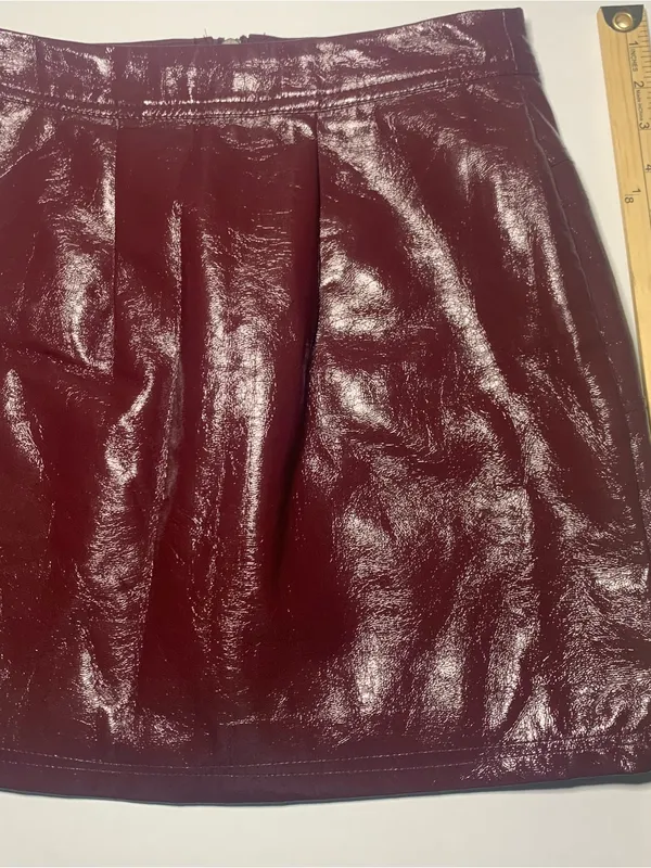 Burgundy Patent-Look Zip Front Mini Skirt Ladies Size XS - Image 5