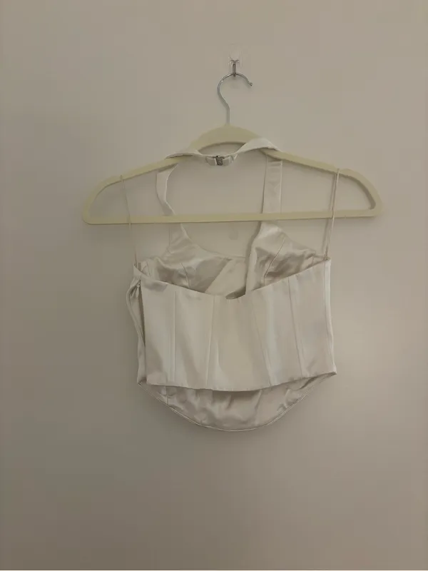 Aritzia Wilfred White Satin Halter Crop Top - Image 2