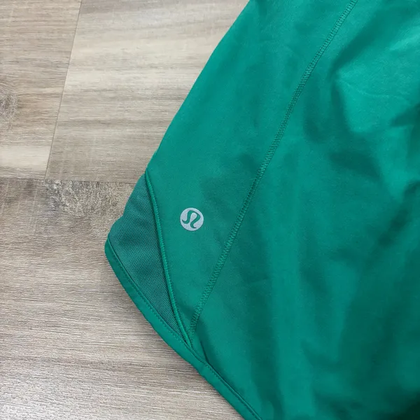 Lululemon Hotty Hot High-Rise Lined Short 4" Cascadia Green Women Size 6 - Image 4