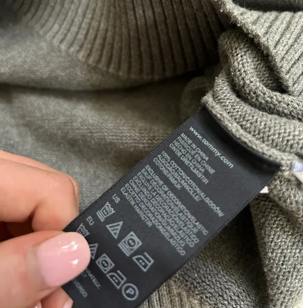 Vintage Oversized Grey Embroidered Sweater - Image 2