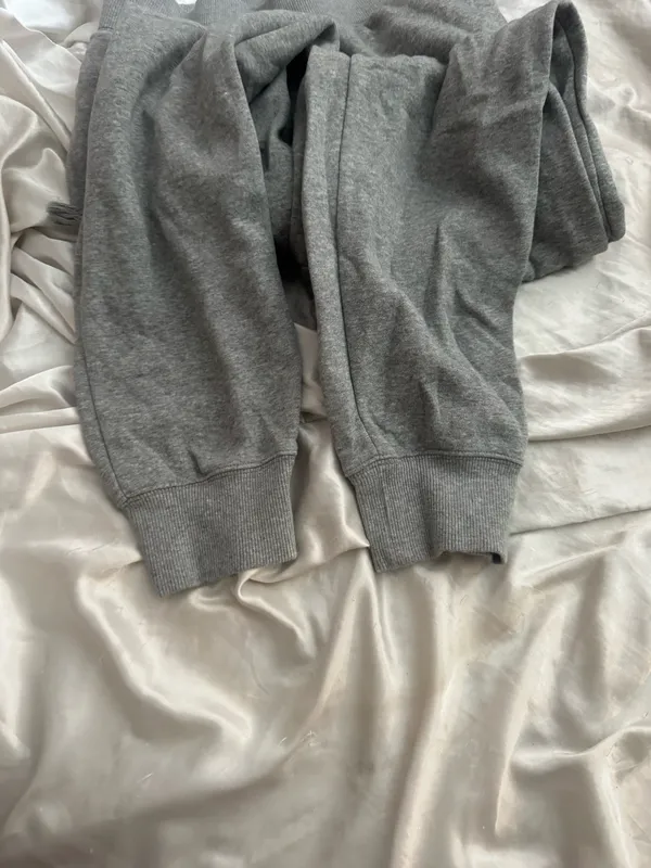 Nike Sweatpants Grey - Image 2