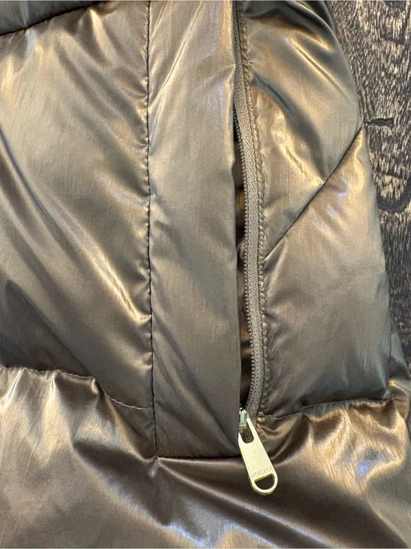 Athleta Downtown Metallic Vest Womens S Bronze Gold Down Puffer Quilted - Image 6