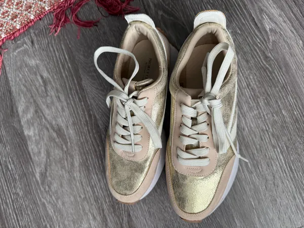 Project Cloud Shoes Gold Size 7.5 - Image 7