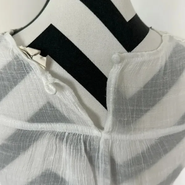 Entro White‎ Lace Top Sz Sm - Image 4