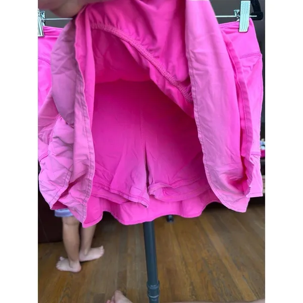 Lilly Pulitzer Luxletic skort ruffled design small logo pink women's L - Image 5