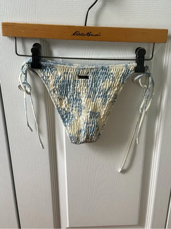 Triangl Vinca Ruched Floral Bikini Bottoms in White and Blue - Image 2