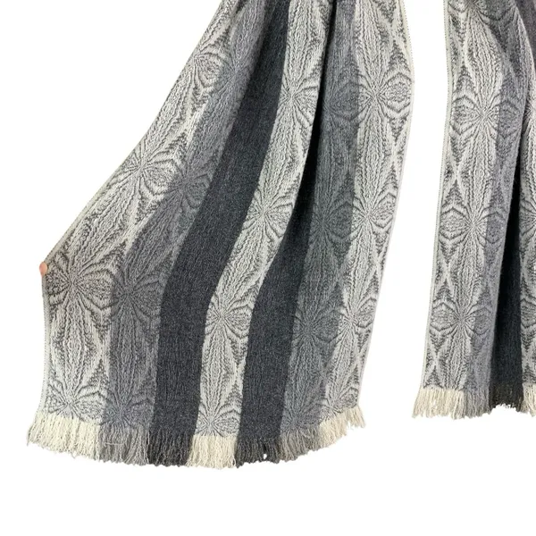 Qisu‎ Alpaca Acrylic Fringe Knit Scarf Cozy Neutral Wrap One Size - Image 3