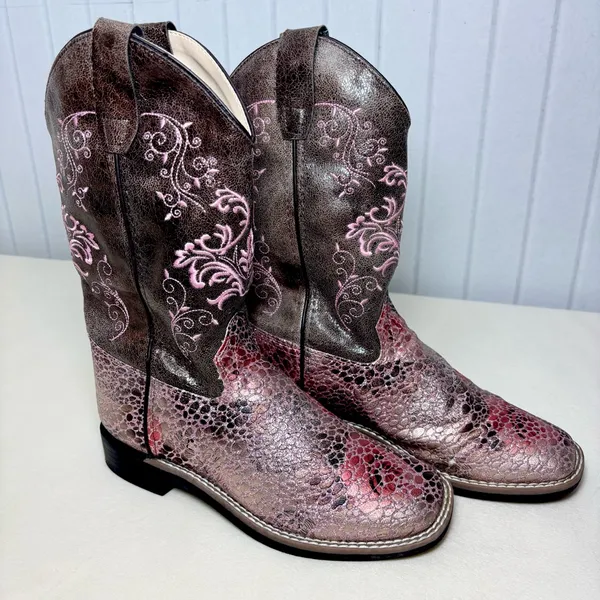 Shyanne Faux Leather Western‎ Boots - Square Toe size Size 5 - Image 11