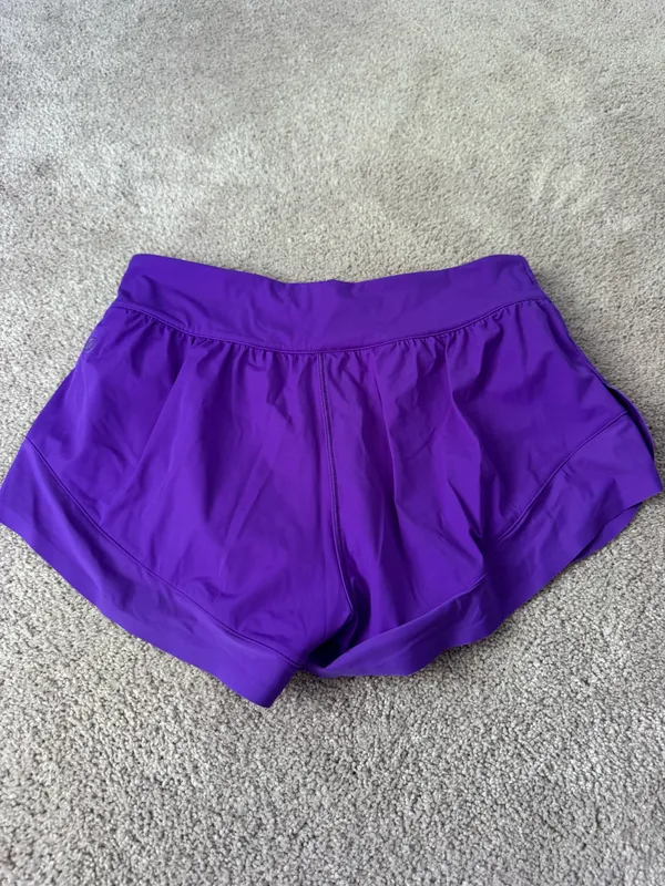 Lululemon Calm Tides Short 3” inseam | Size 4 - Image 4