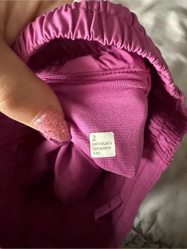 Lululemon hotty hot shorts - Image 4
