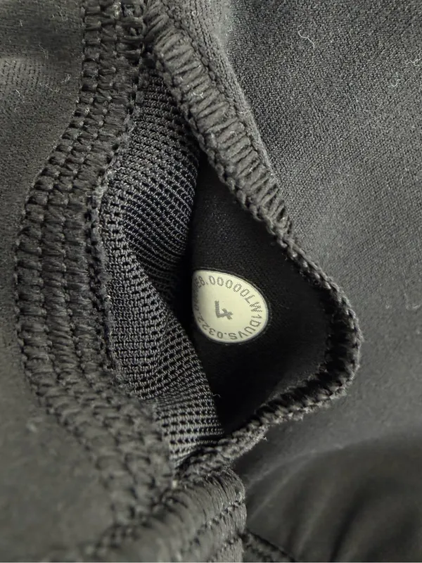 Lululemon Black Cropped Tank Top Size 4 Scoop Neck Workout Yoga - Image 7