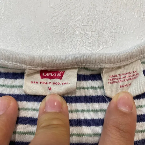 Levi’s Striped Ribbed Button Front Top Medium Y2K Baby Tee - Image 5