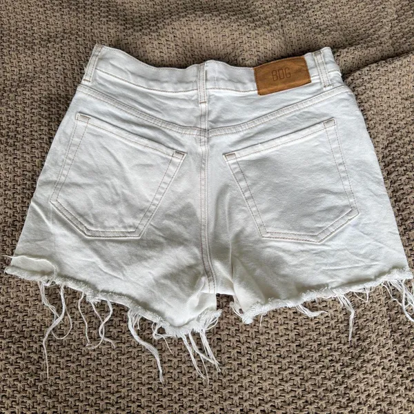 BDG White Denim Shorts - Image 2
