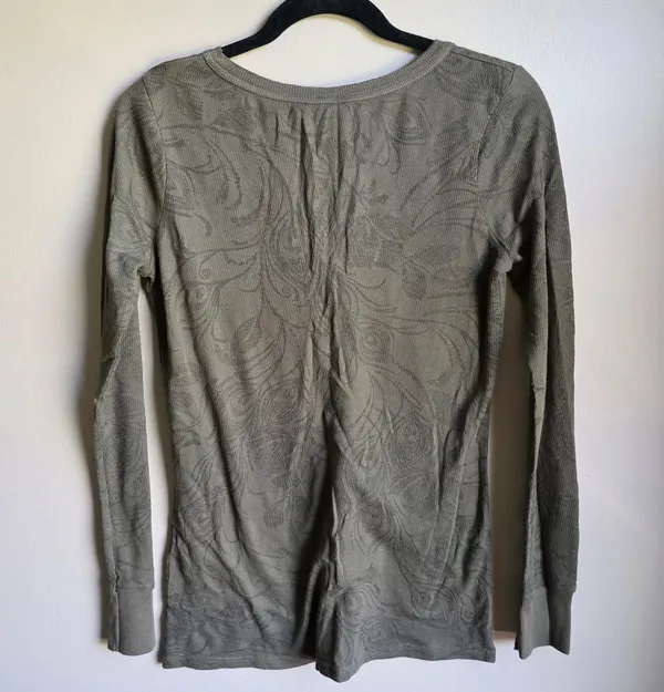 BKE Olive Green V-Neck Long Sleeve Top - Image 2