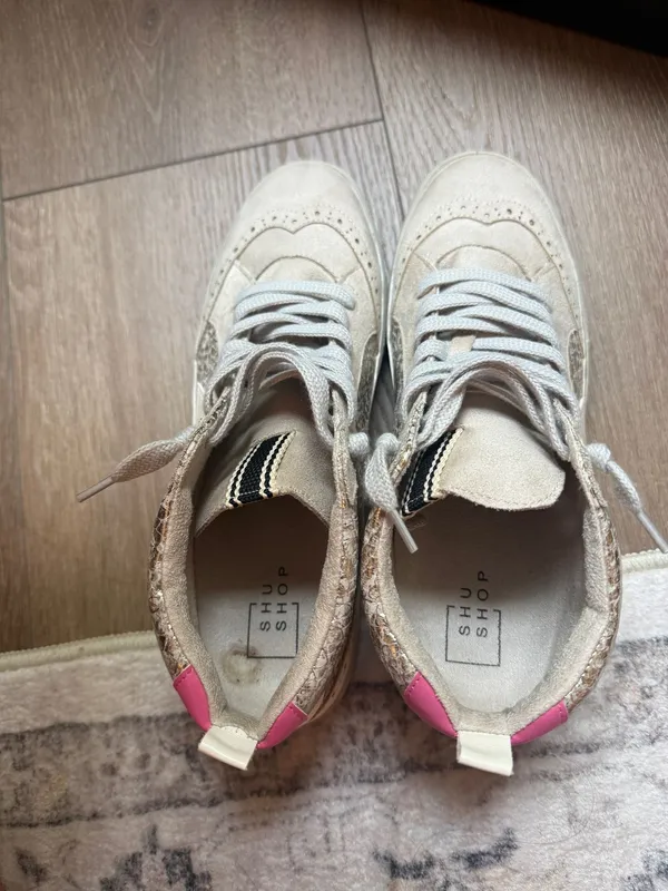 Paulina Sneakers Gold Size 10 - Image 4