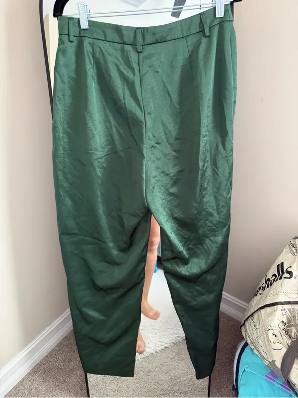NWT Lulu's Silky Dark Green Straight-Leg Chinos - Image 6