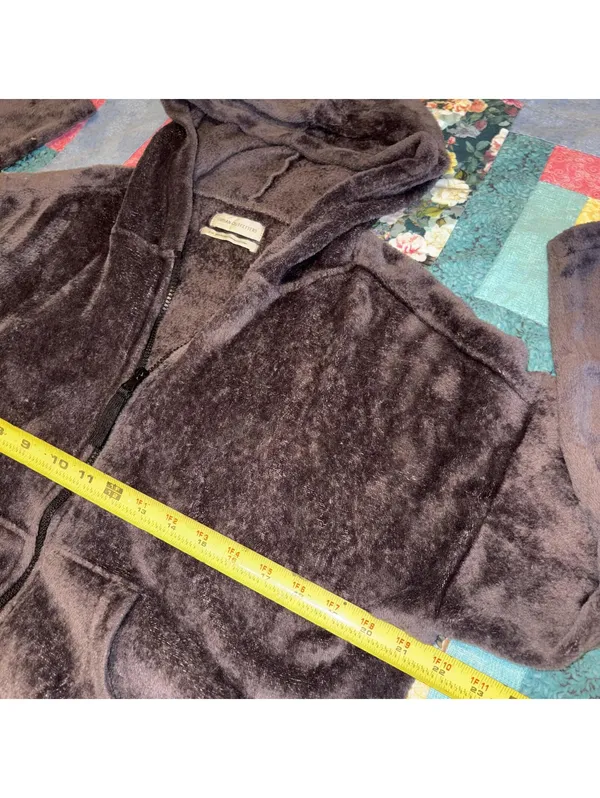 Urban Outfitters Woman’s Small Zip-Up Fuzzy Hoodie 100% Polyester Cozy Casual - Image 8