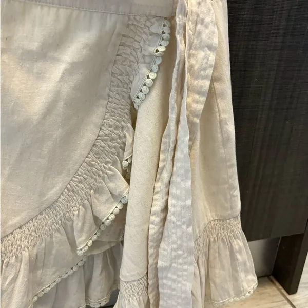 NWT Greylin Cream white wrap tie mini skirt w/Pom trim & ruffle hem size XS - Image 3