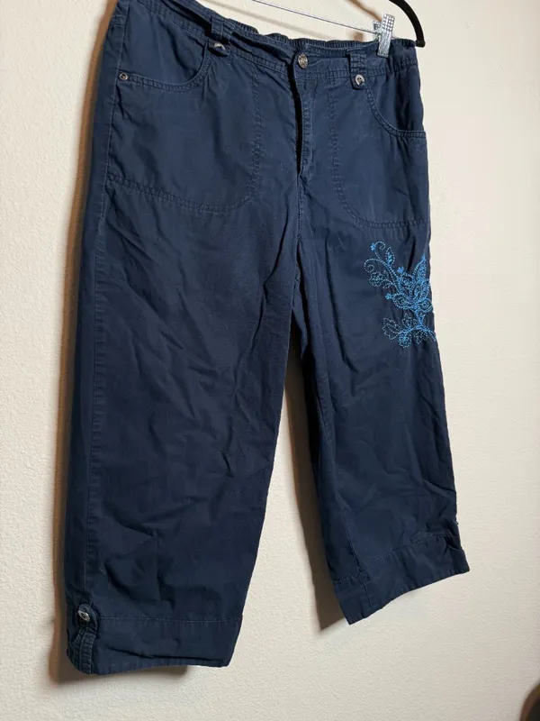 Y2K Navy Blue Cargo Carpri Pants - Image 2