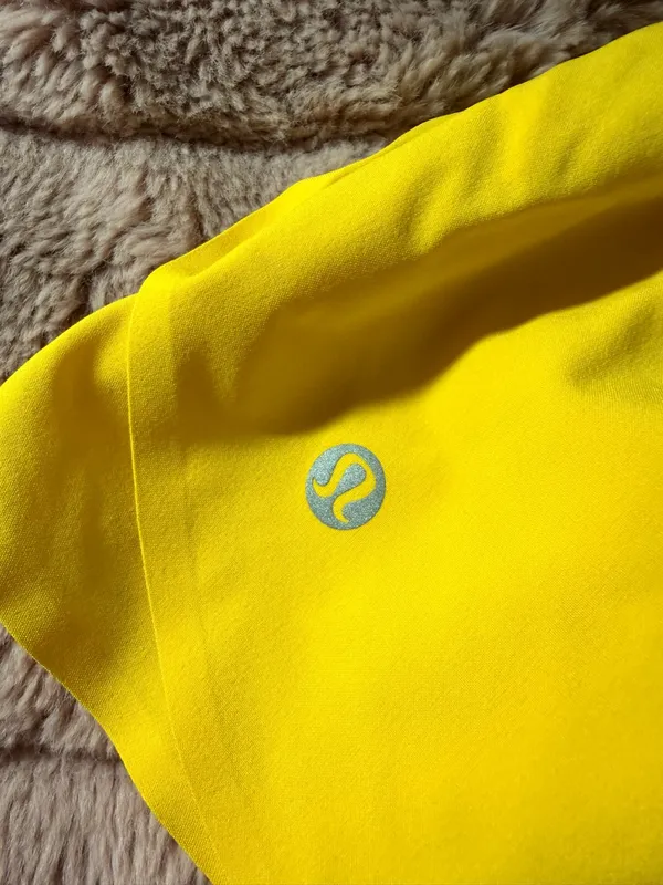 Lululemon shake it out high rise run short 2.5 - Image 7
