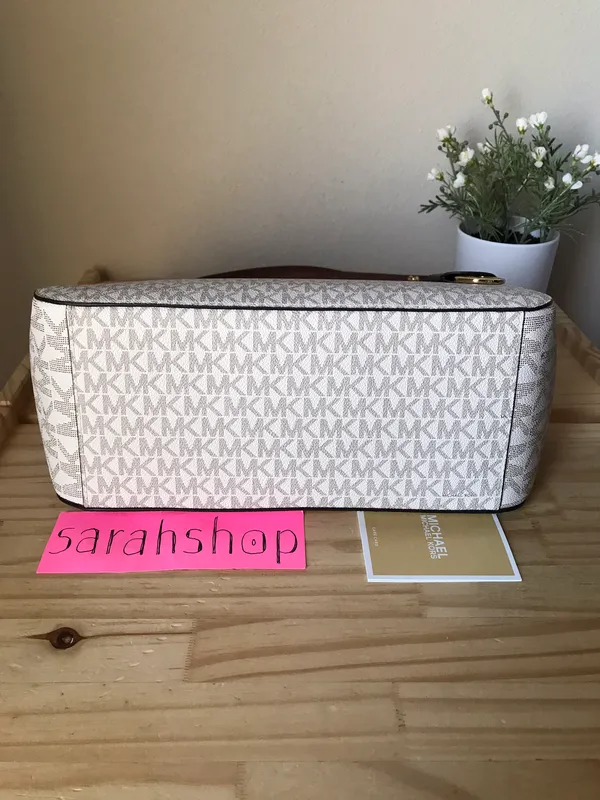 Michael Kors Purse - Image 6