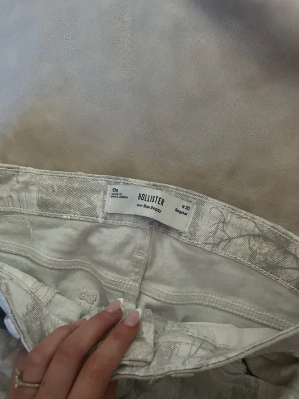 Hollister Low-Rise Jeans - Image 2