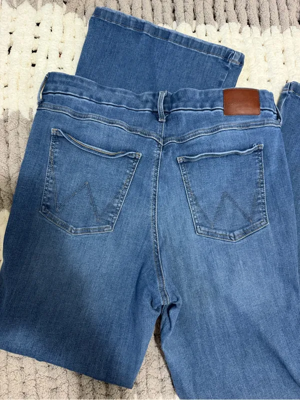 Women’s wrangler flare jeans size 33X32 - Image 2