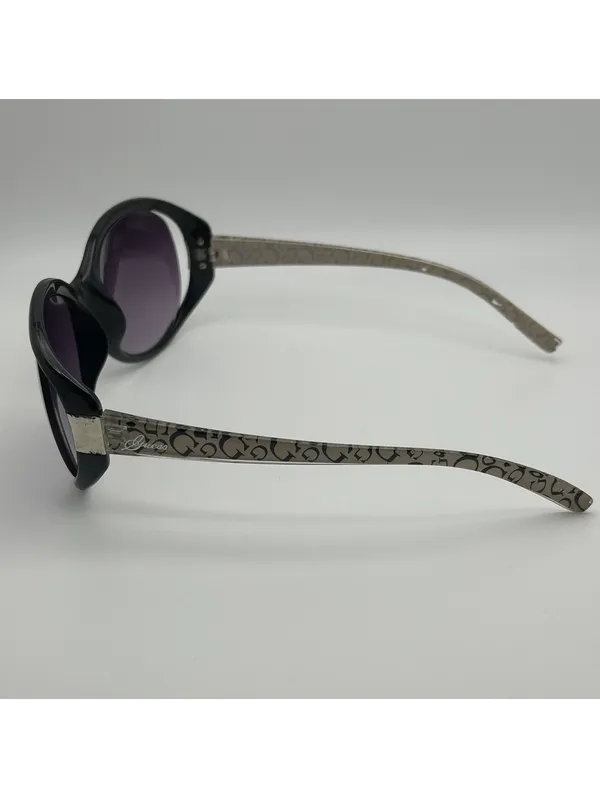 Guess Women's Black Oversized Sunglasses with Patterned Arms - Image 4