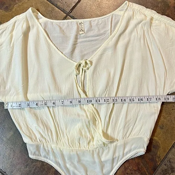 Free People Intimately Ruched Short Sleeve Cream Bodysuit Small - Image 4