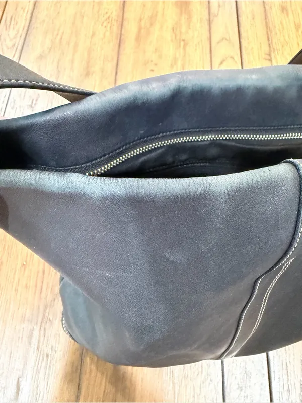 Coach Black Leather Shoulder Bag with Silver Hardware - Image 7
