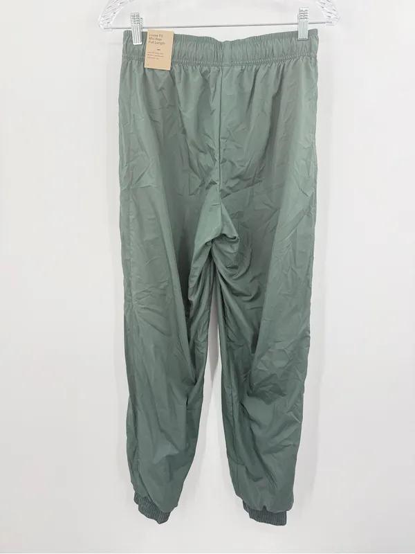 Nike Sportswear Classic Wovens Women's UV Protection Mid-Rise Loose Joggers Smal - Image 2