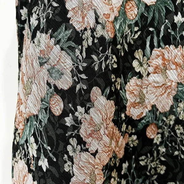 Heartloom Black Floral Halter Top Size Small Lined - Image 3