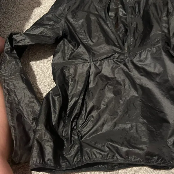 Lululemon black packable windbreaker raincoat s/m‎ - Image 6