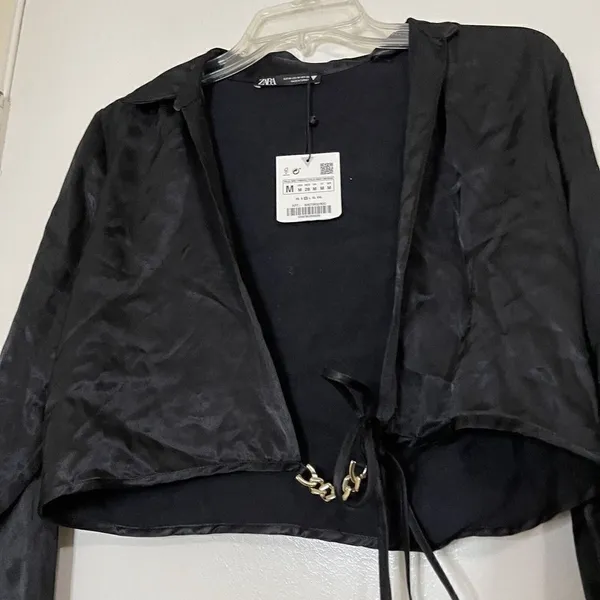 NWT! ZARA satin neck long sleeve plunge wrap blouse gold chain detail medium - Image 3