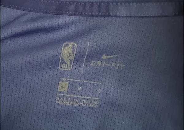 Nike Philadelphia 76ers NBA Pullover - Image 2