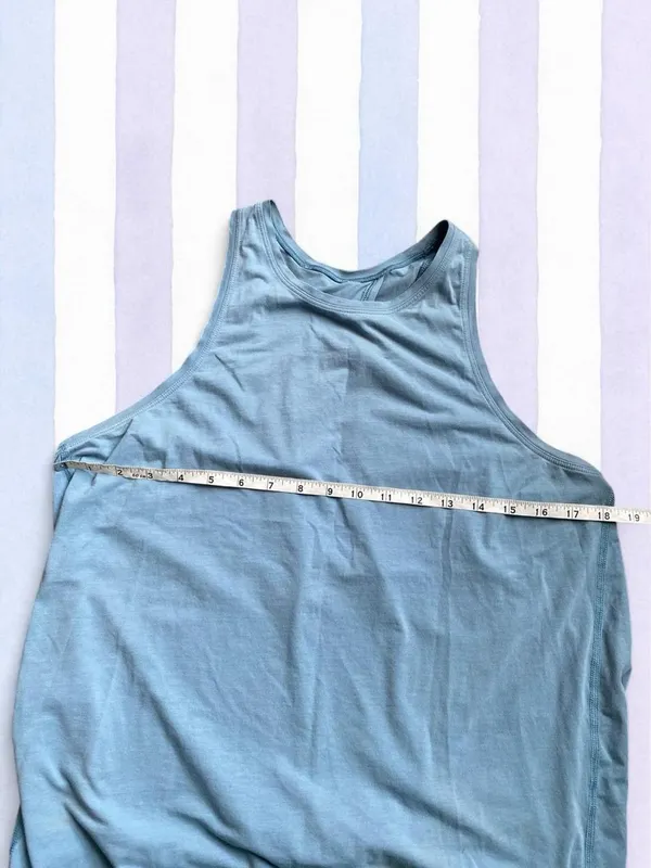 Lululemon Light Blue Gray Knot-Front Racerback Tank Top size small - Image 5