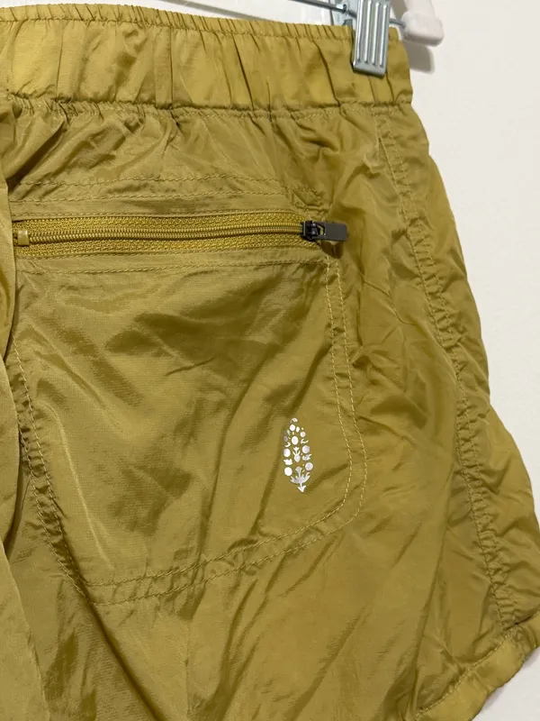 Free People Movement Sunshine bubble hem shorts size medium - Image 6