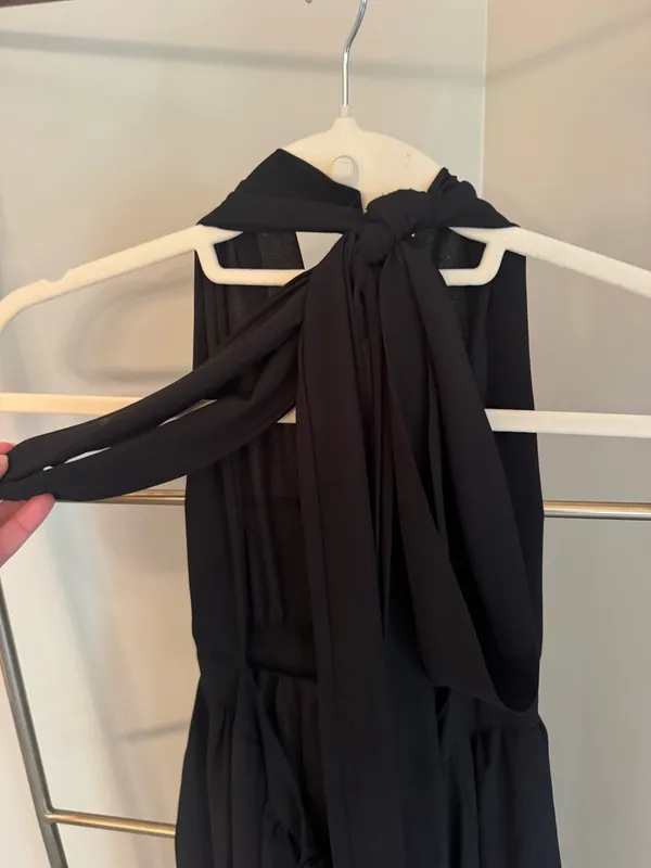 Black V Neck Floor Length Dres - Image 4