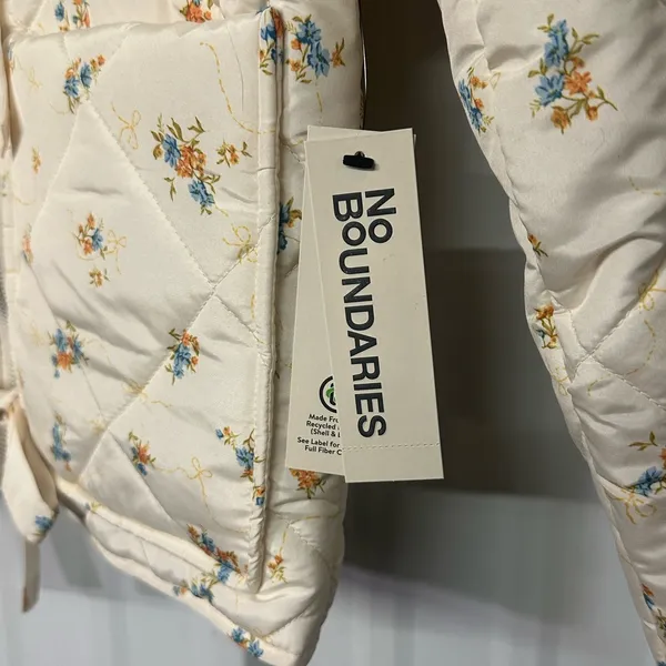 No Boundaries Floral Quilted Bow Jacket Cottagecore Coquette Cropped Puffer NWT - Image 6
