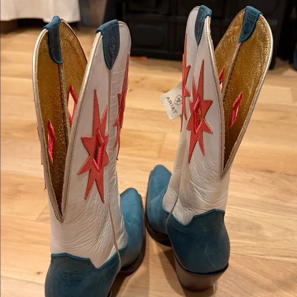 Ariat Women’s Starlight Snip Toe Western Boots‎ | Turquoise & White | Size 9 - Image 4