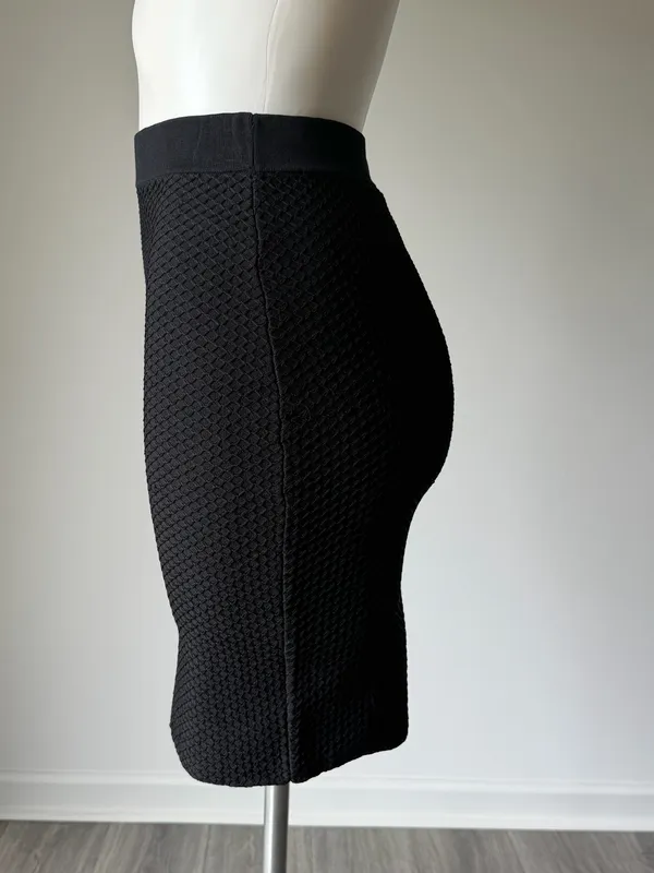 Forever 21 Classic Black Textured Pencil Skirt - Image 3
