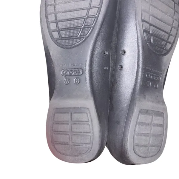 Crocs Womens Gianna Black Chain Link Ballet Flat Shoes Black Slip On Size 6 - Image 3
