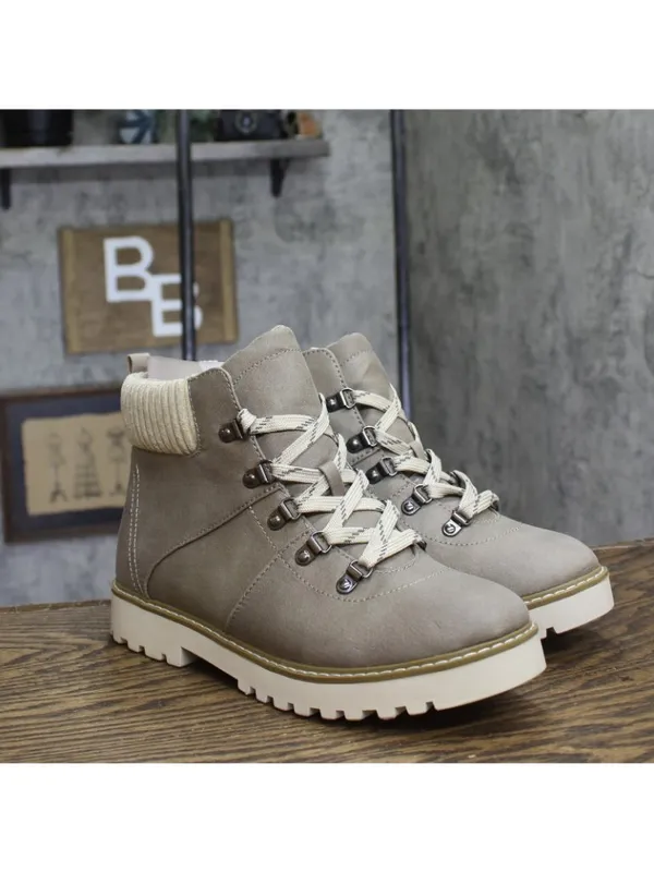 NWT Cliffs By White Mountain Hiking Booties with Lug Sole Ice Gray / Fabric 10M - Image 7