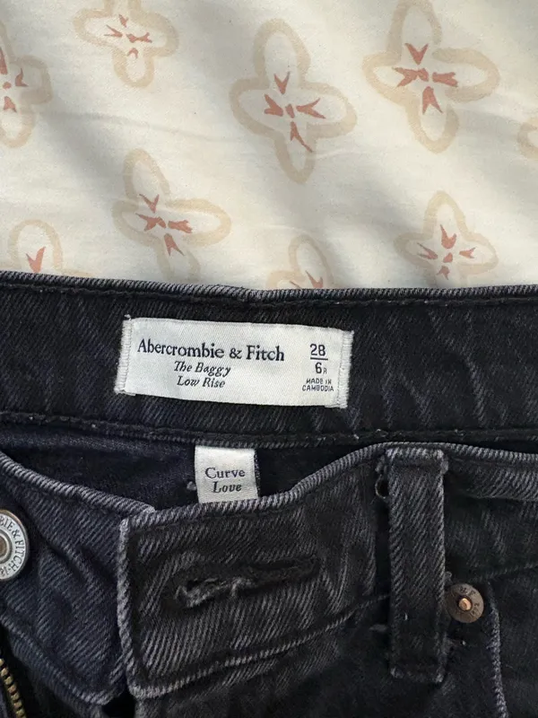 Low-Rise Baggy Abercrombie Jeans - Image 4