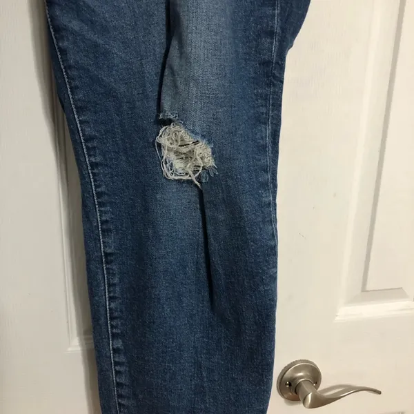 Madewell Mom jeans distressed size 36 waist measures 40 Blue Denim‎ women’s - Image 5