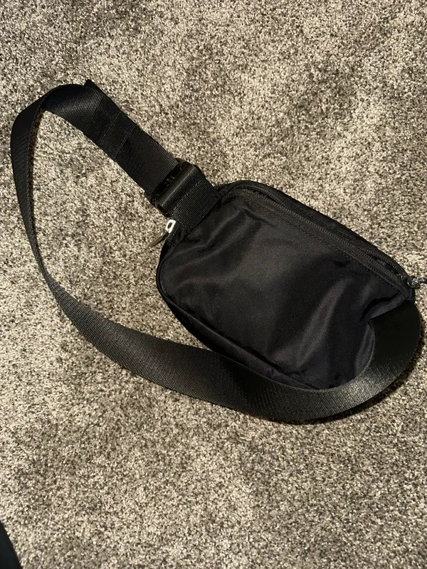 Lululemon Belt Bag - Image 5
